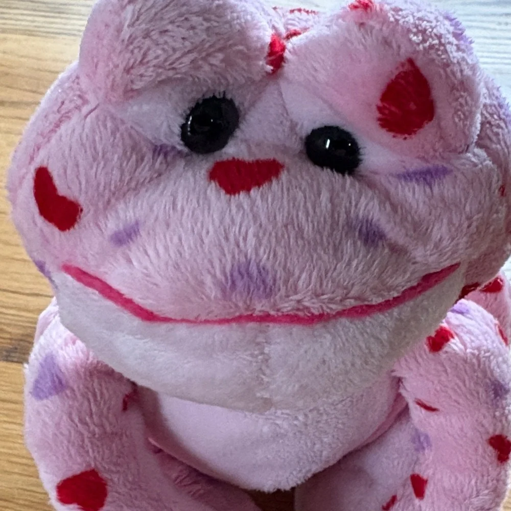 GANZ Pink Frog Stuffed Animal with Heart Patterns